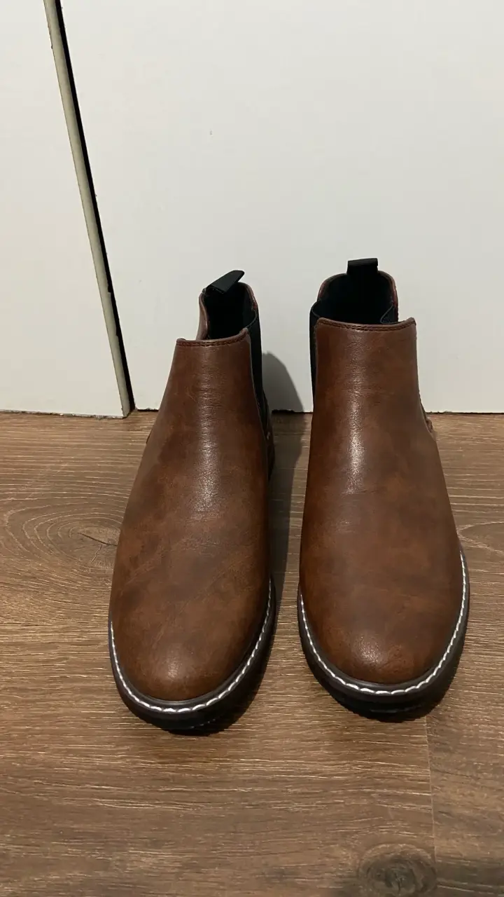 Botines Chelsea de cuero marrón para hombre