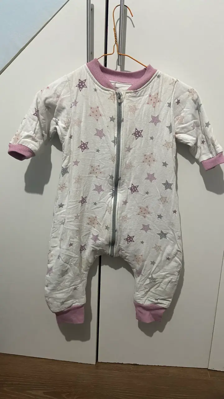 Saco de dormir para bebé con diseño de estrellas