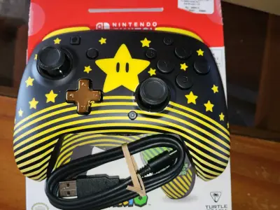 Control inalámbrico Super Mario para Nintendo Switch - miniatura 1
