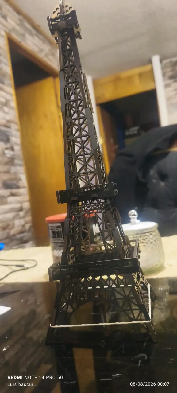 Decoración de madera estilo Torre Eiffel - 6
