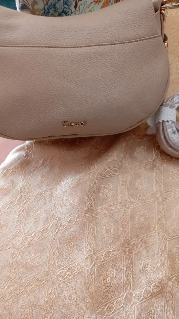 Cartera de cuero negra Gacel con cierre metálico - 3