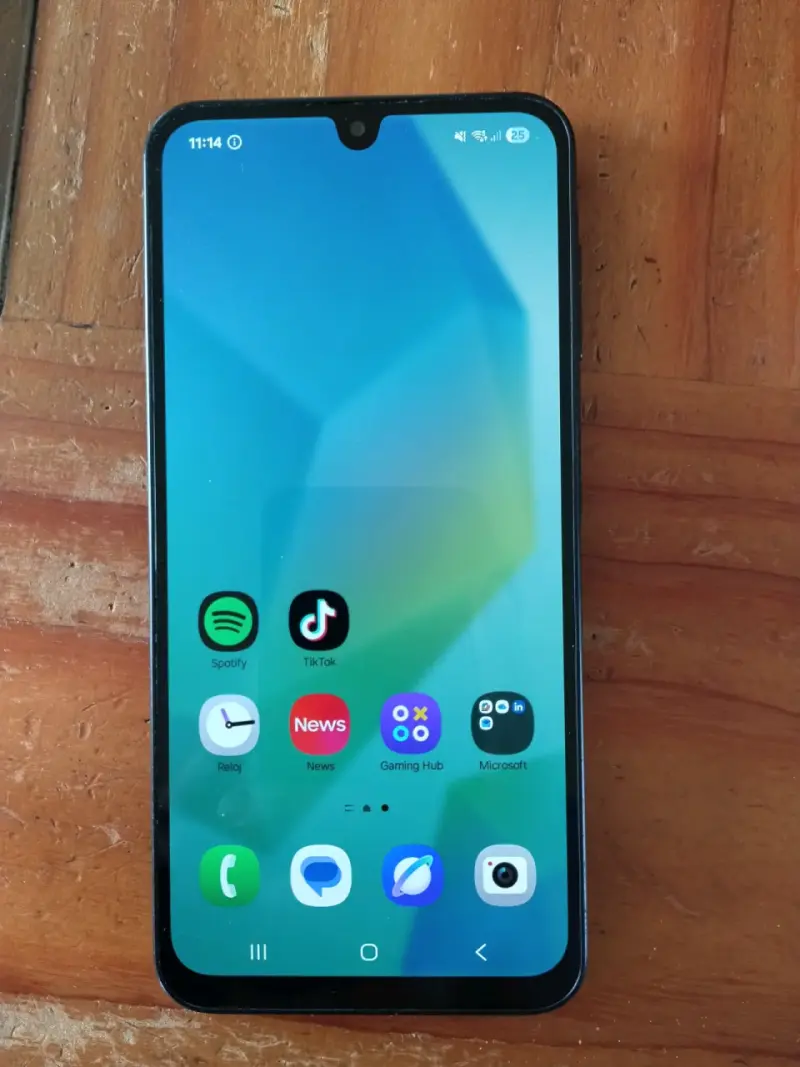 Samsung Galaxy A16 5G con caja original - 2