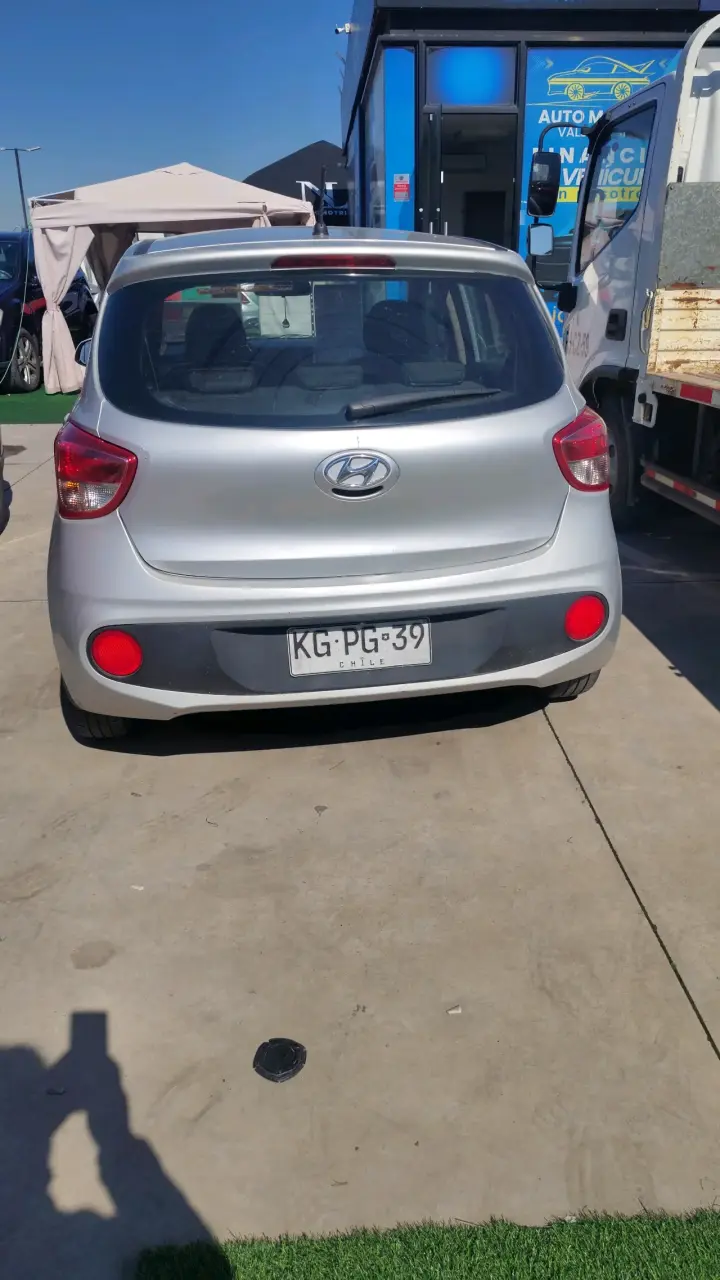 Hyundai i10 2018 en buen estado - 3