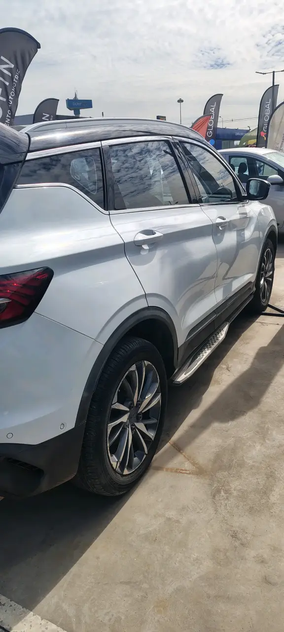 SUV Geely Coolray 2023 Blanco en Buen Estado - 2