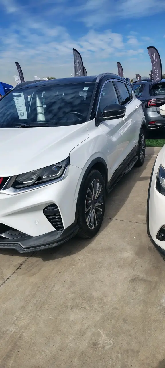 SUV Geely Coolray 2023 Blanco en Buen Estado - 3