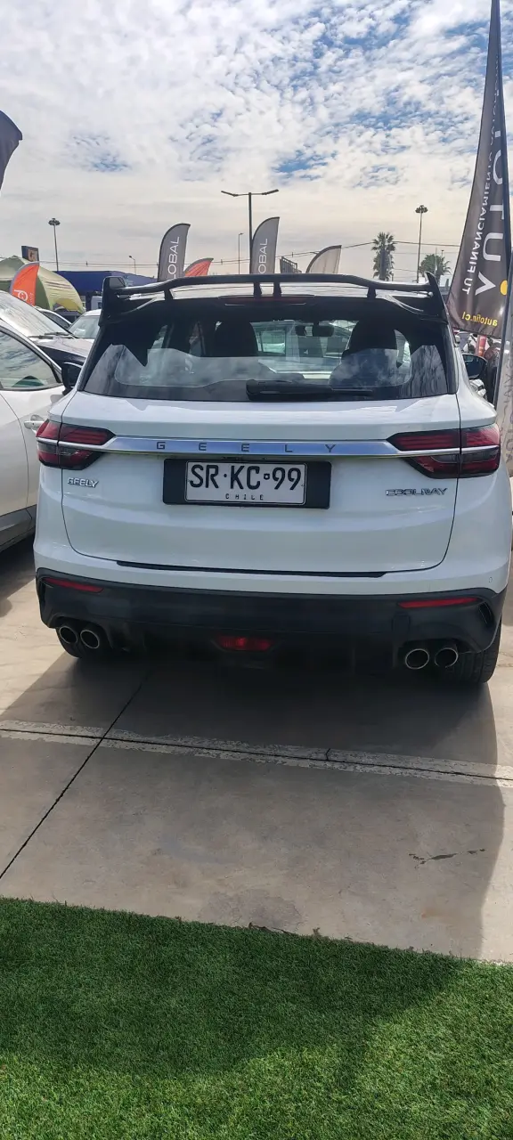 SUV Geely Coolray 2023 Blanco en Buen Estado - 4