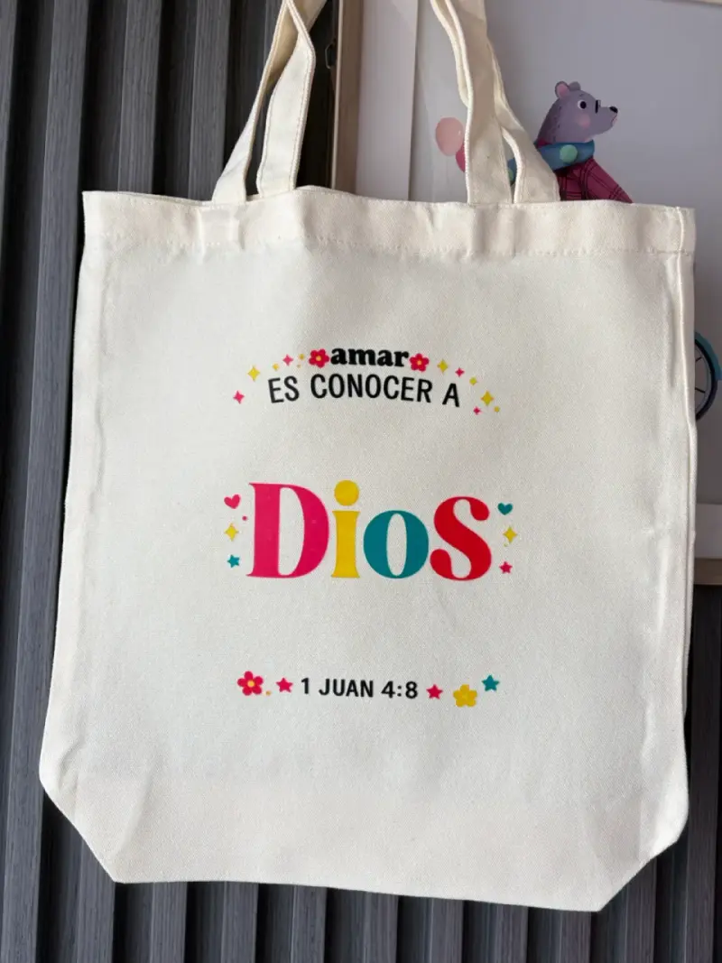 Bolsa de tela con diseño religioso "Amar es conocer a Dios" - 3