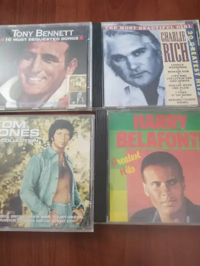 Colección de CDs de grandes éxitos de artistas legendarios - miniatura 1