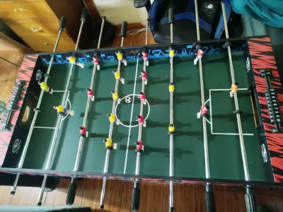 Taca taca de mesa Athletic con diseño colorido - miniatura 1