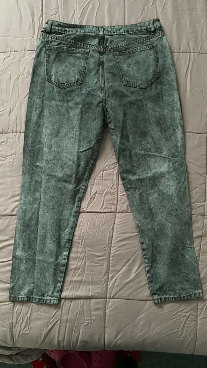 Jeans desgastados para mujer con roturas - 2