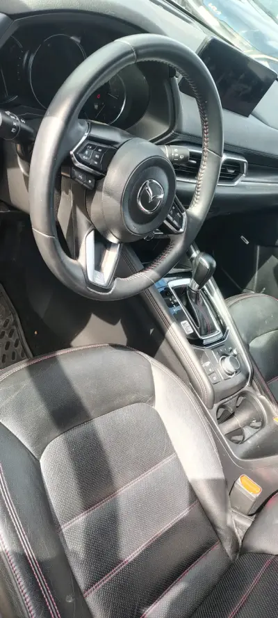 Mazda CX-5 SUV 2024 en buen estado - miniatura 4