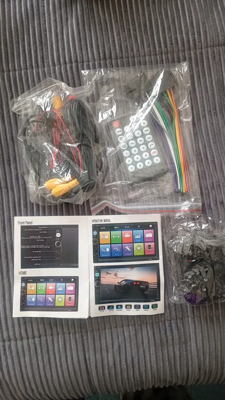 Radio para auto con pantalla táctil y control remoto - 3