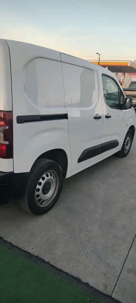 Furgón Peugeot Partner 2020 Blanco - 2