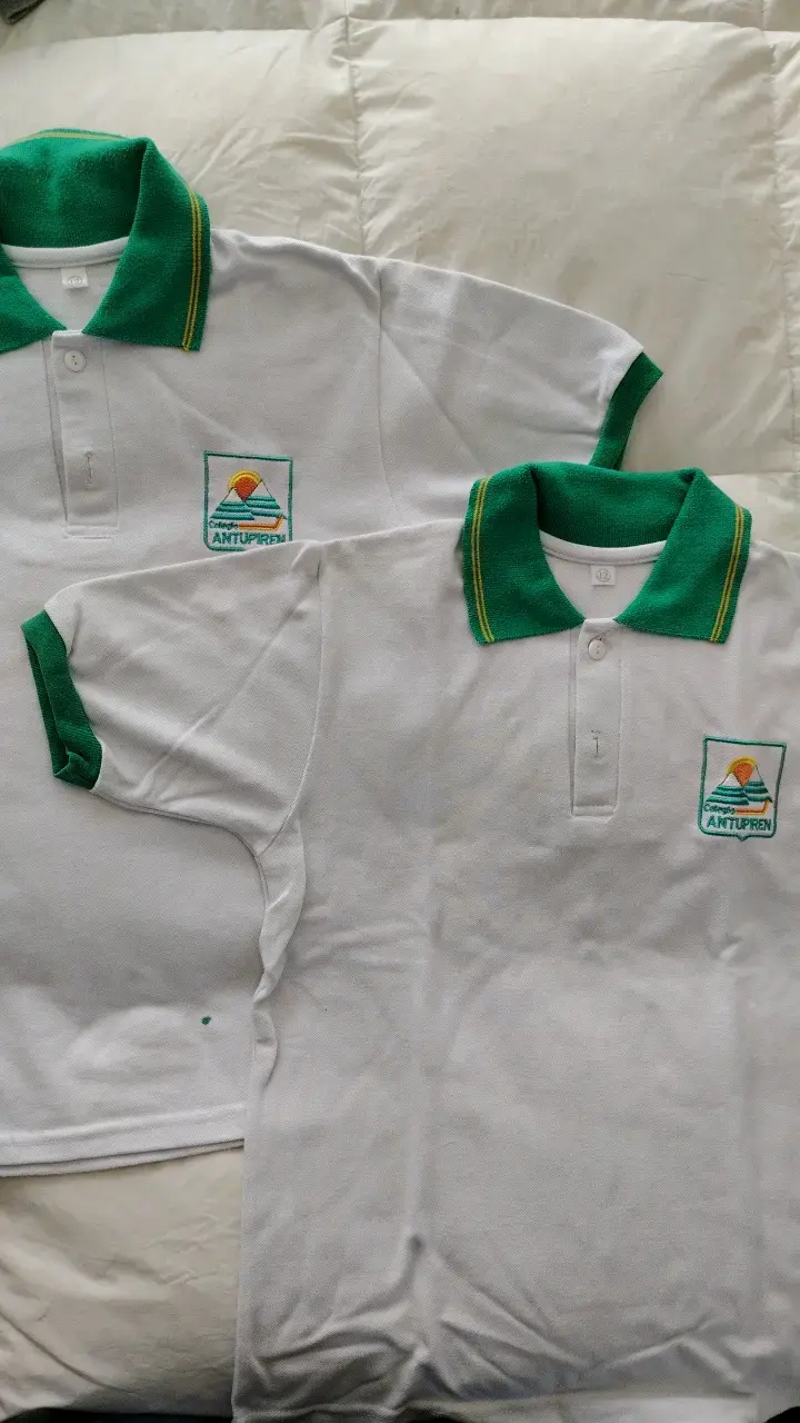 Poleras escolares blancas colegio Antupiren