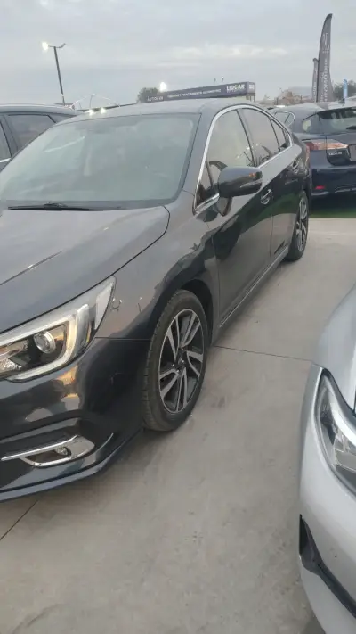 Subaru Legacy 2019 en excelente estado - miniatura 2