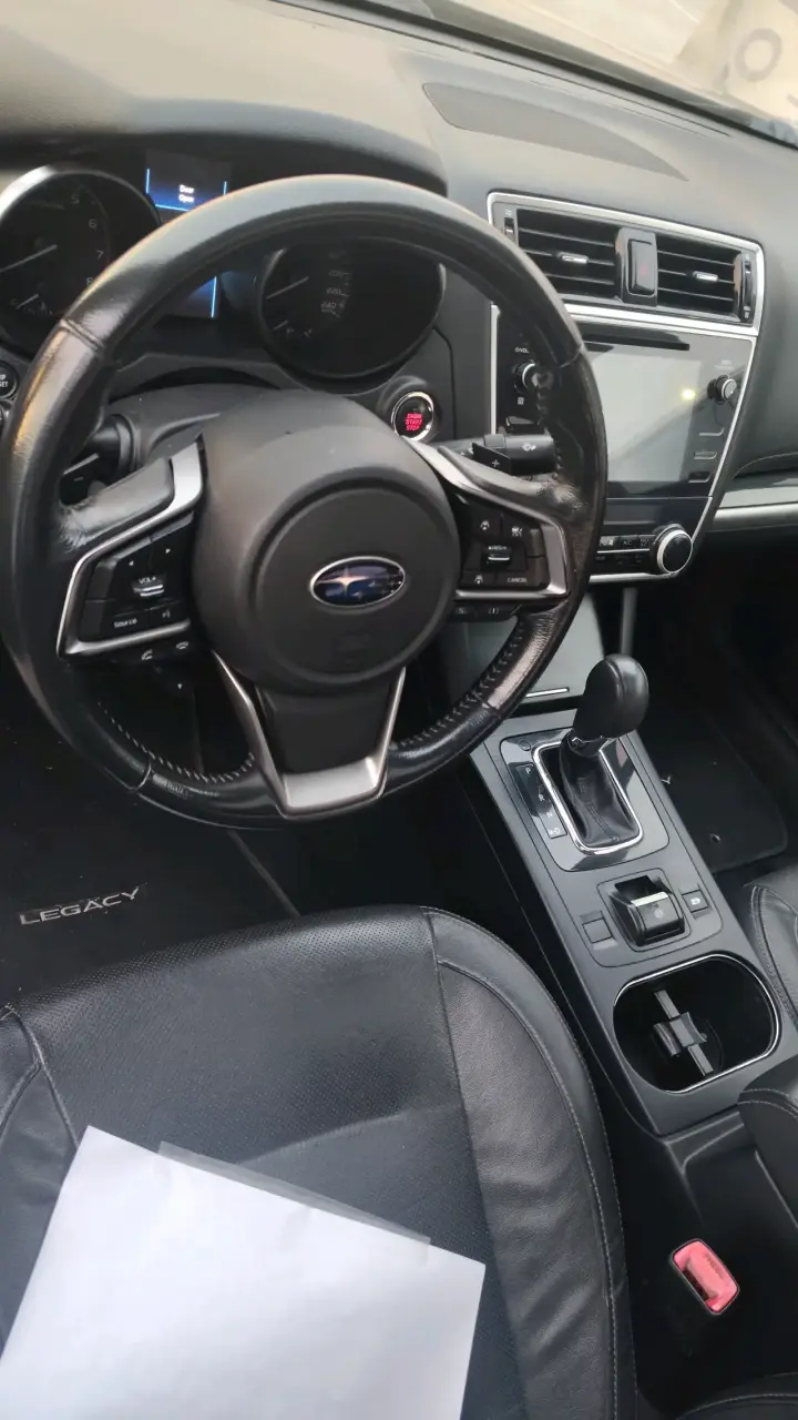 Subaru Legacy 2019 en excelente estado - 4