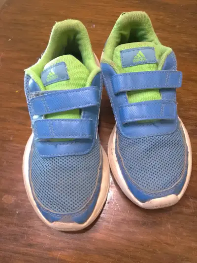 Zapatillas infantiles Adidas azules y ve - miniatura 1