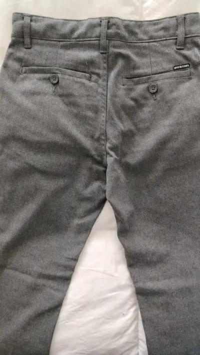 Pantalones grises Maui & Sons para hombre - miniatura 2