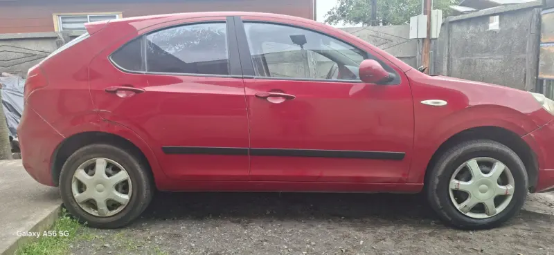 JAC J3. 137 Sport Hatchback Rojo en Buen Estado - 4