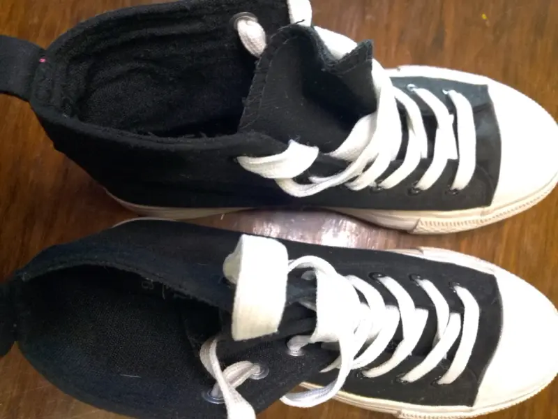 Zapatillas negras de lona con caña alta - 5