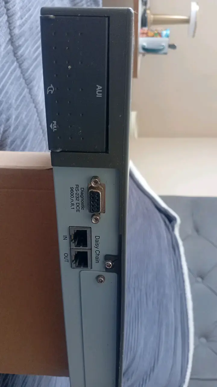 Switch de Red D-Link DE-1824i 24 Puertos - 3