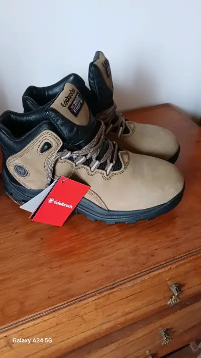 Botas de trabajo Edelbrock con suela antideslizante - miniatura 1