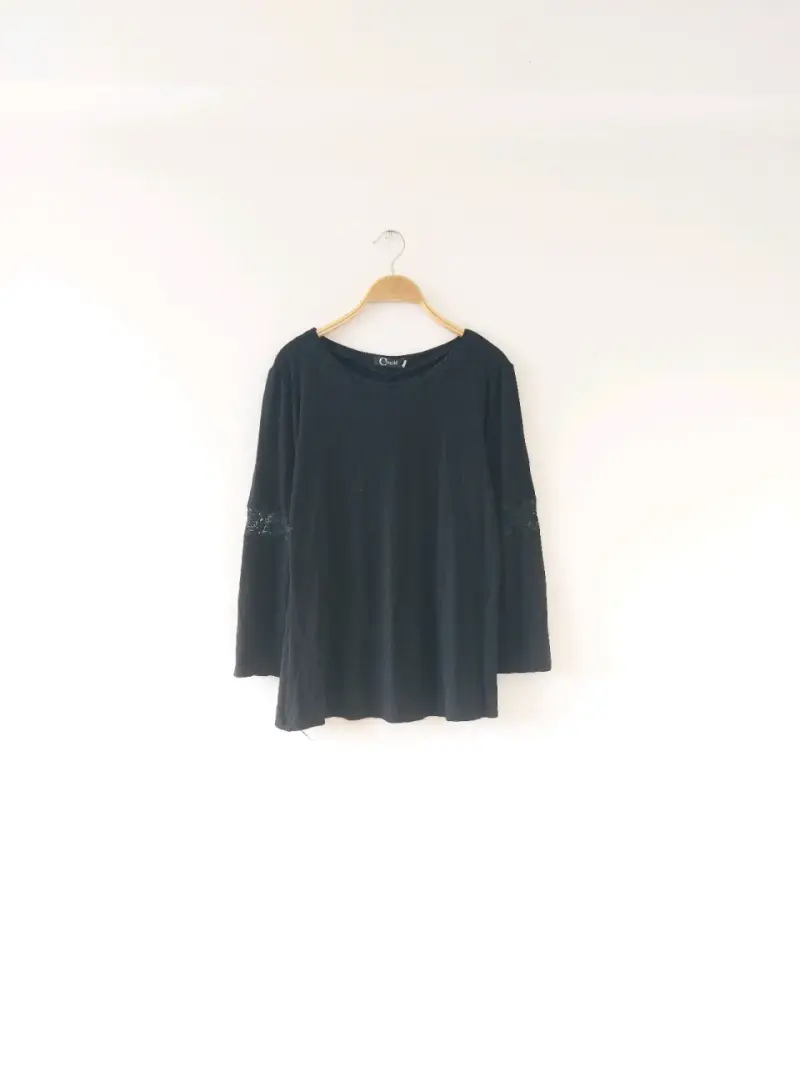 Polera con encaje - 2