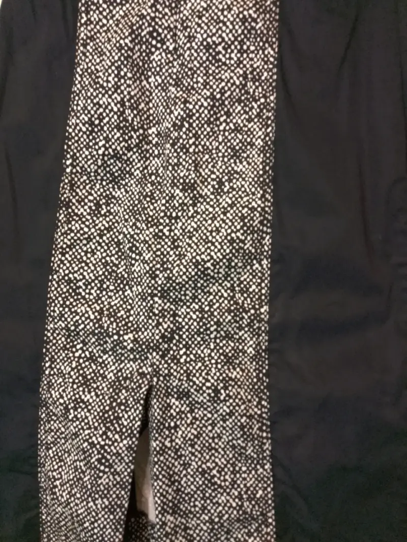 Vestido sin mangas en blanco y negro elegante - 4