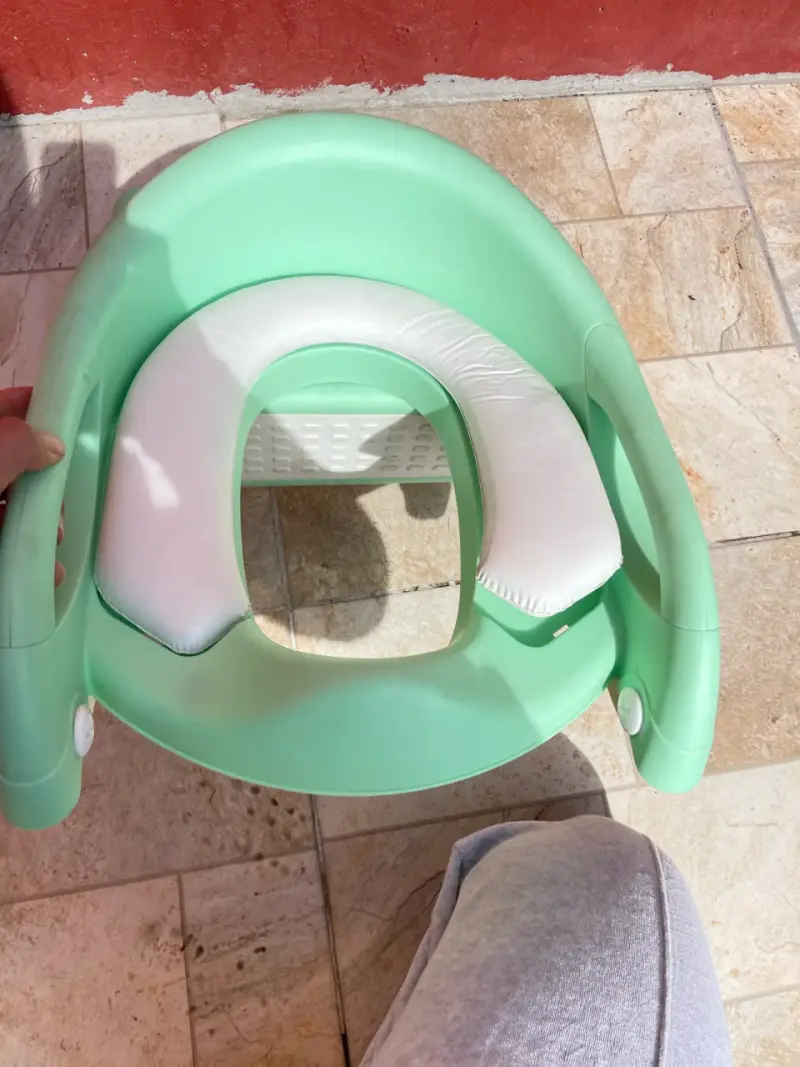 Asiento de entrenamiento infantil verde con escalera - 2