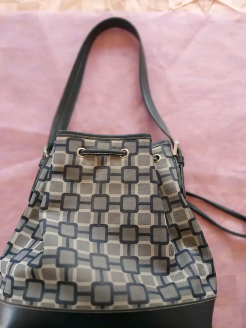 Bolso de hombro Nine West con diseño geométrico - 2