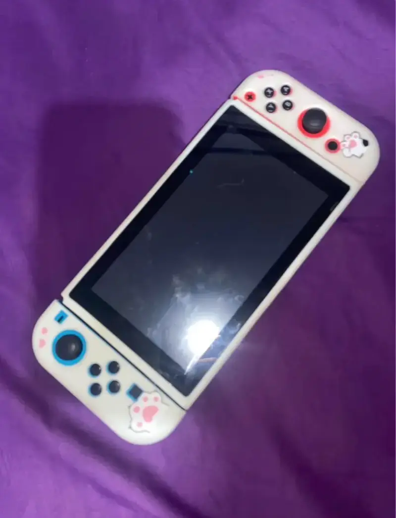 Nintendo switch con carcasa de gatito + Accesorios - 3