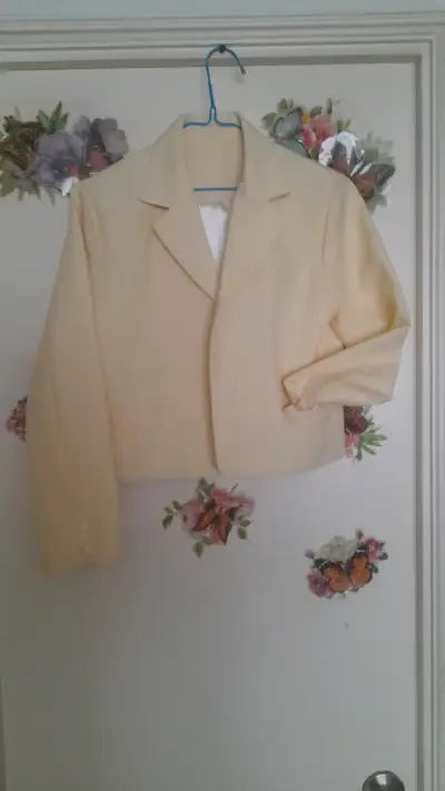 Chaquetas de huaso talla 12 .8  .y pantalón de hua - miniatura 1