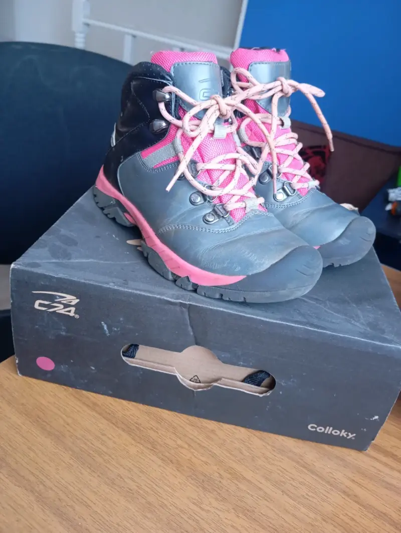 Botas de montaña para niños Colloky grises y rosadas