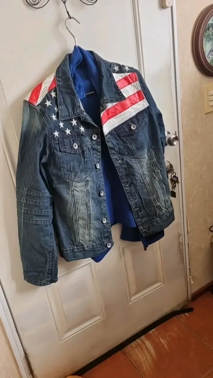 Chaqueta de mezclilla con diseño de bandera - 1