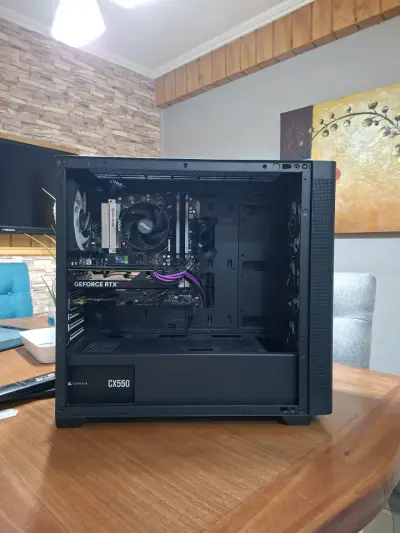 PC Gamer con Tarjeta Gráfica RTX y Fuente Corsair - miniatura 6