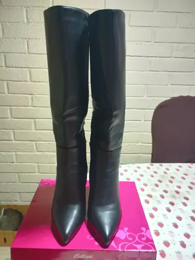 Botas de cuero negras con tacón alto - miniatura 2