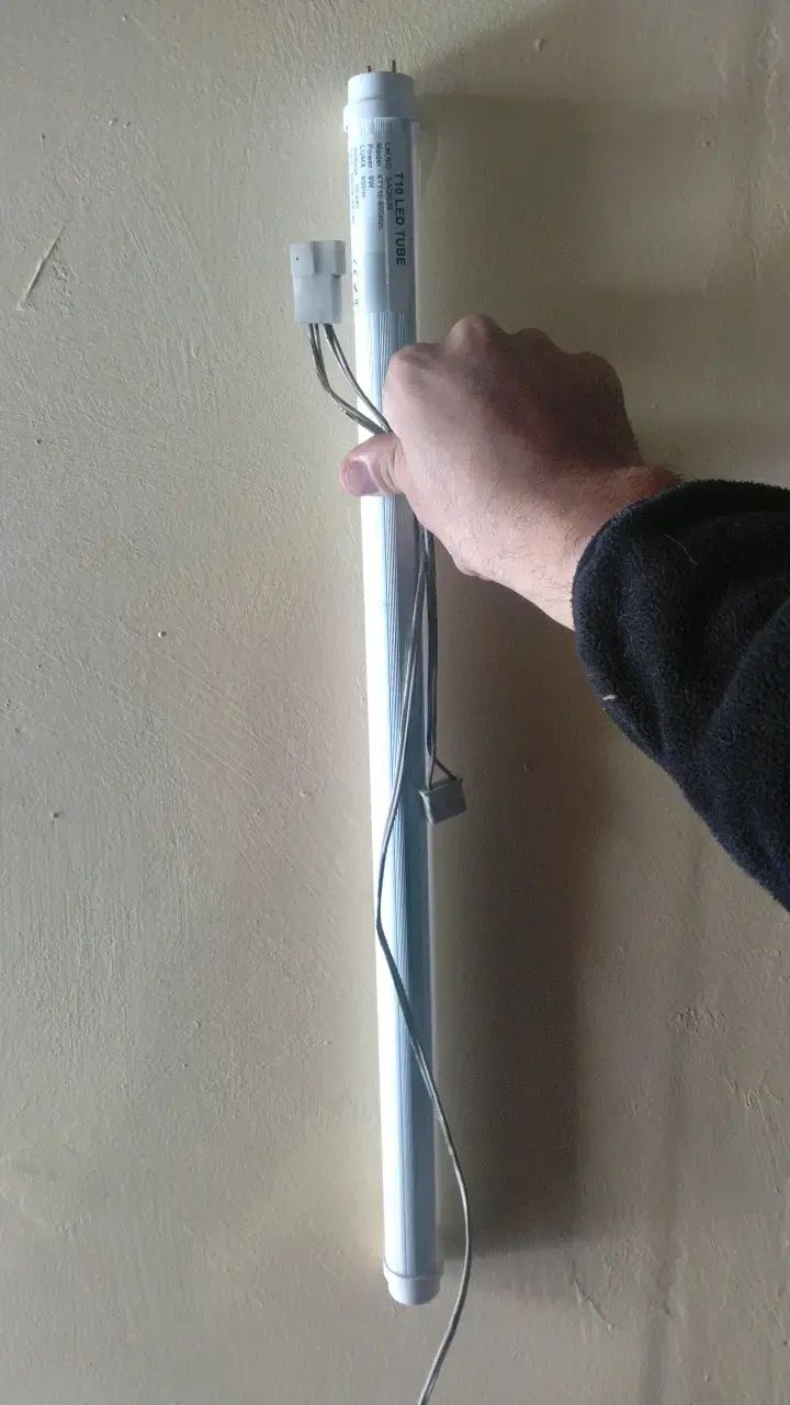 Tubo LED T10 9W 600mm - 1