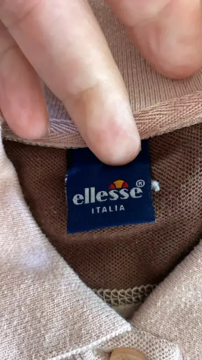 Polera beige Ellesse Italia con logo bordado - miniatura 1