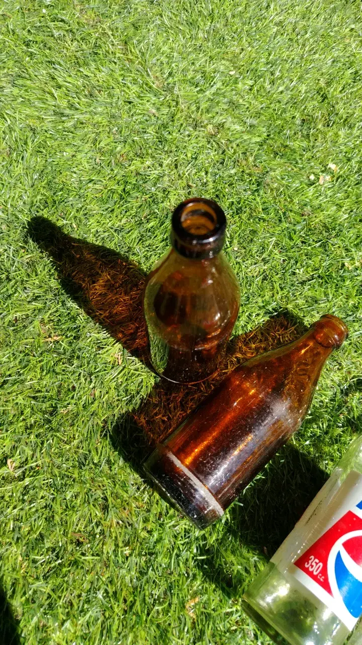 Botellas de vidrio vintage Pepsi y Cachantun - 3