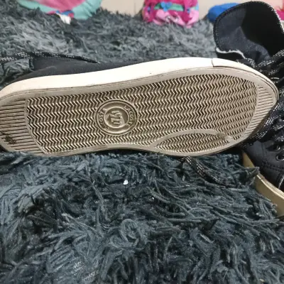 Zapatillas altas negras con forro térmico Lacoste - miniatura 4