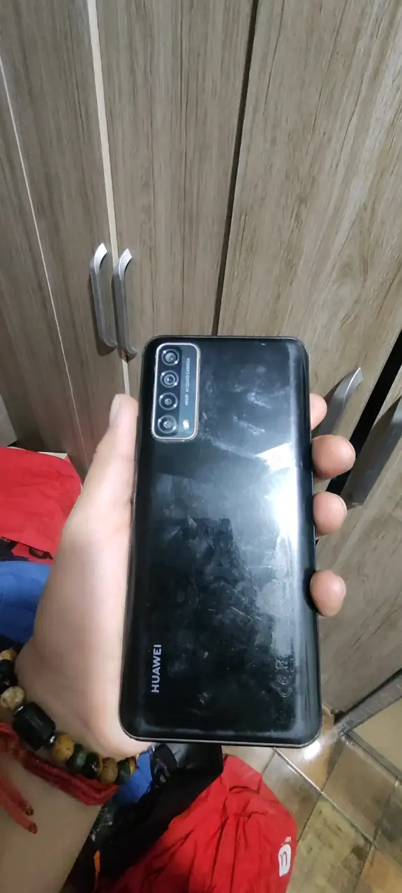 Smartphone Huawei con cámara cuádruple - 1