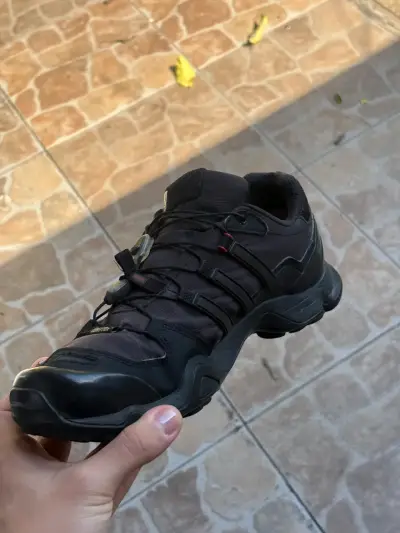 Zapatillas de trekking Adidas Gore-Tex negras - miniatura 2