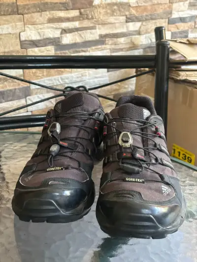 Zapatillas de trekking Adidas Gore-Tex negras - miniatura 3