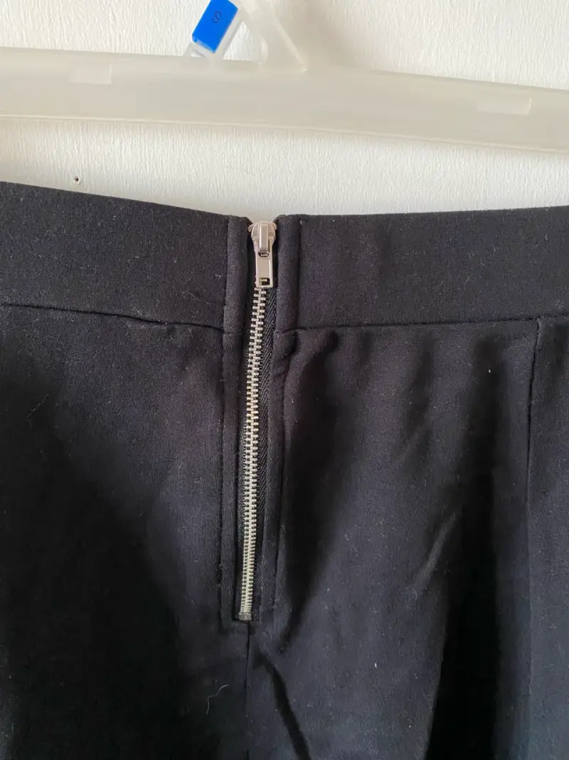 Falda corta negra H&M talla M - 4
