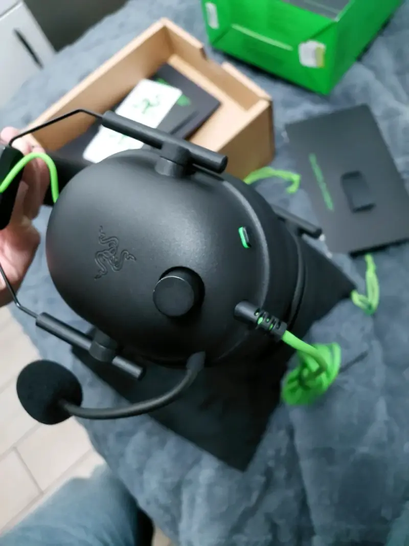 Audífonos Razer BlackShark V2 X USB con micrófono - 5