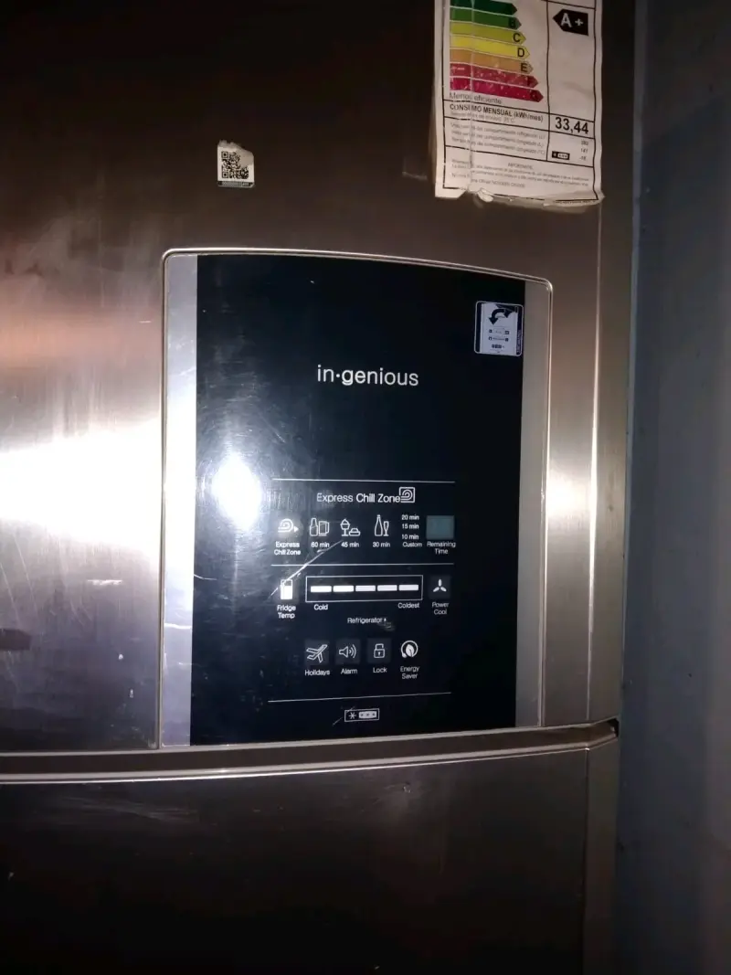 Refrigerador Ingenious con Zona de Enfriamiento Rápido - 1