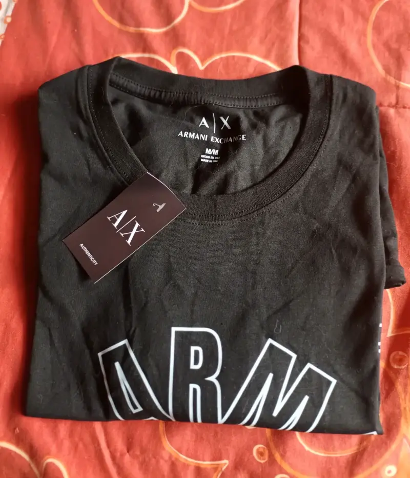 Polera negra Armani Exchange con logo - 2