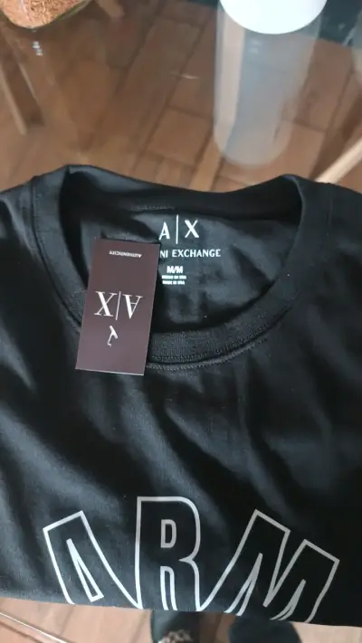 Polera negra Armani Exchange con logo - miniatura 3