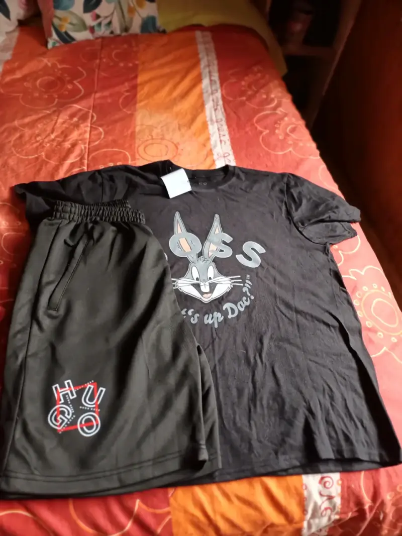 Conjunto de Polera y Short Hugo Boss Bugs Bunny - 2