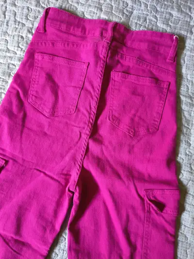 Pantalones fucsia para mujer estilo cargo - miniatura 3